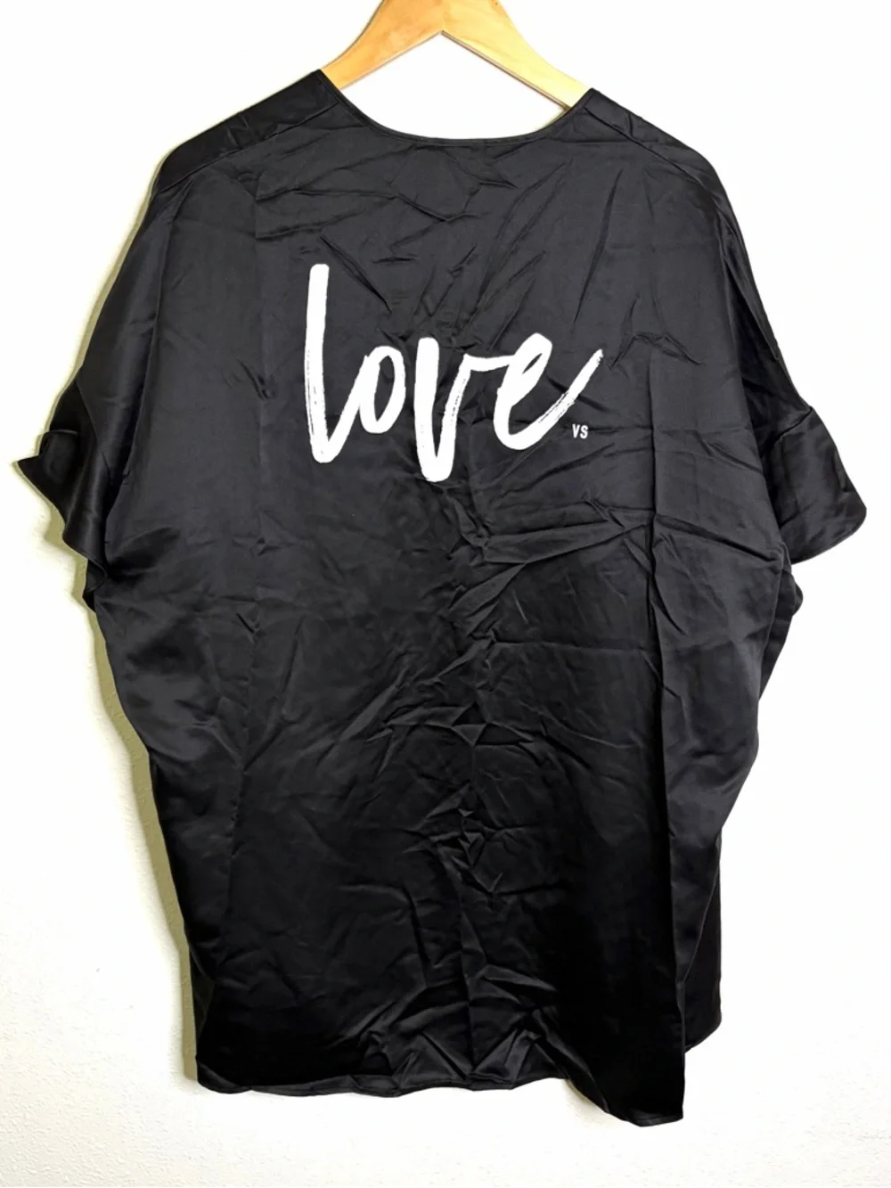 New Victoria's Secret Black Satin Kimono Robe short sleeve Love one size